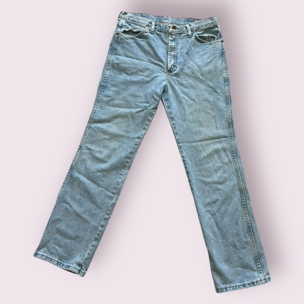 Wrangler 34x32 Lightwash Straight Leg Jeans